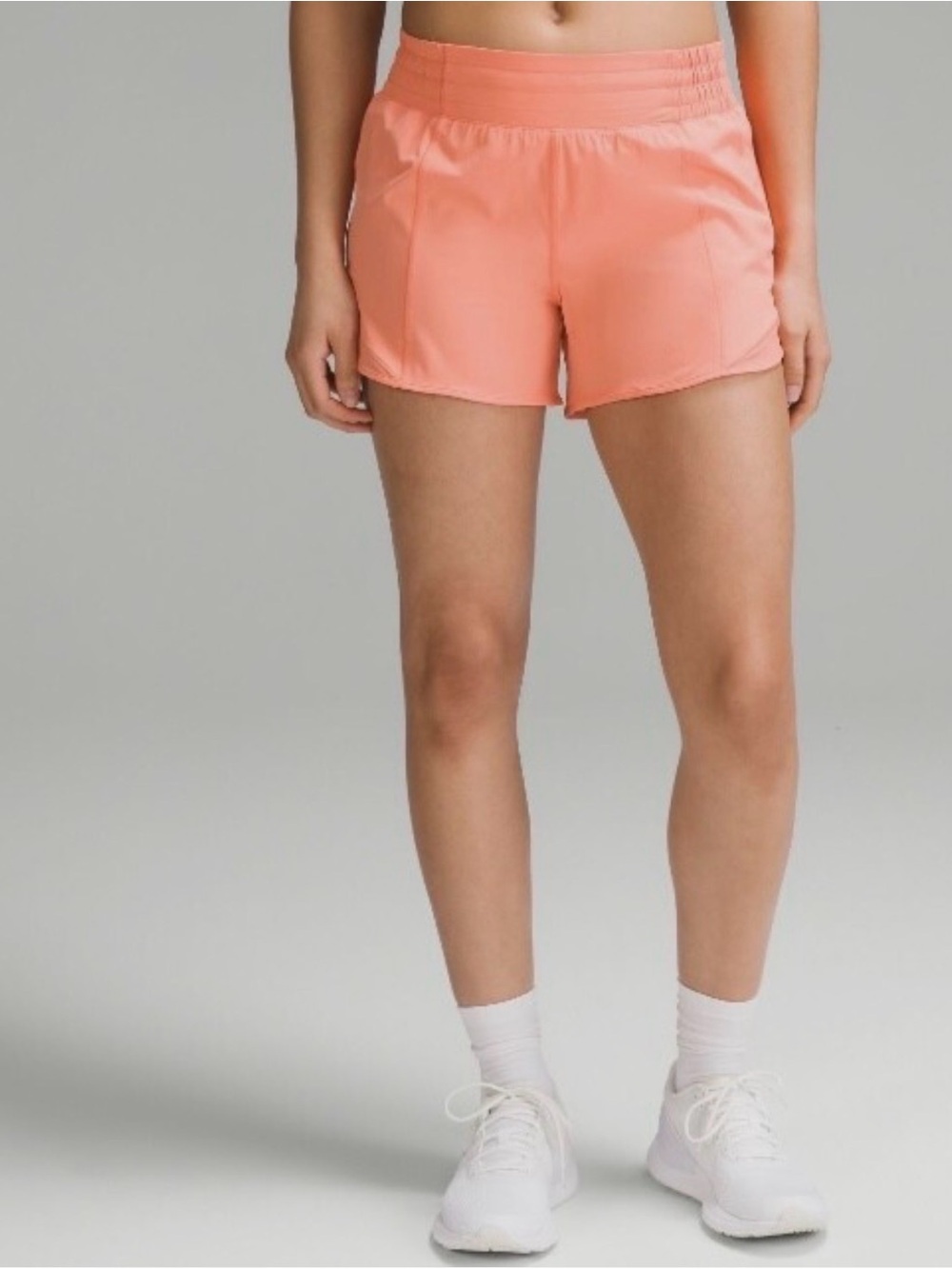 Lululemon Coral Kiss Hotty Hot High-Rise 2.5" Shorts Size 10